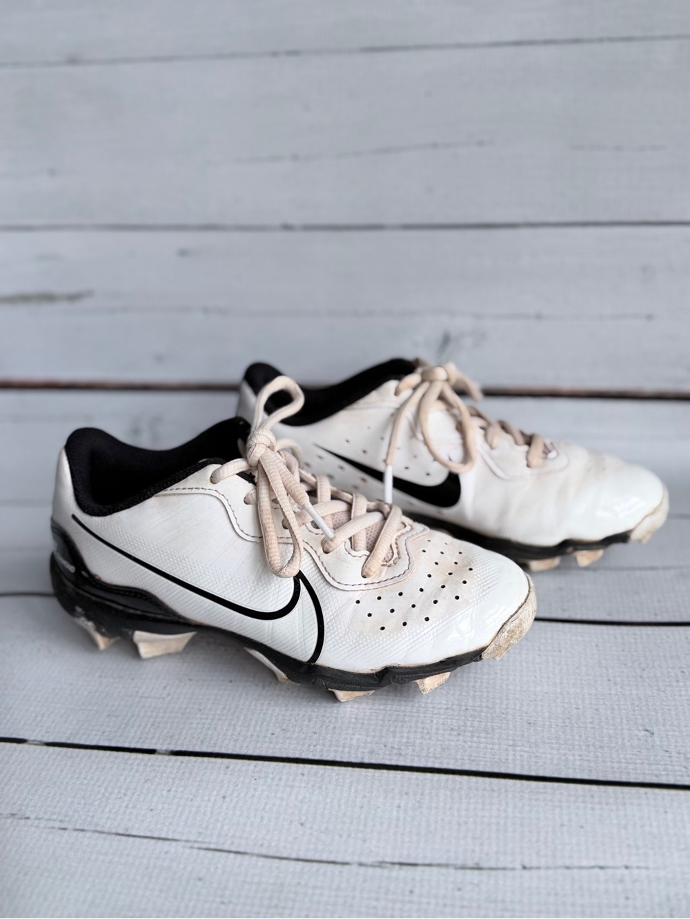 Nike Kids White and Black Soccer Cleats